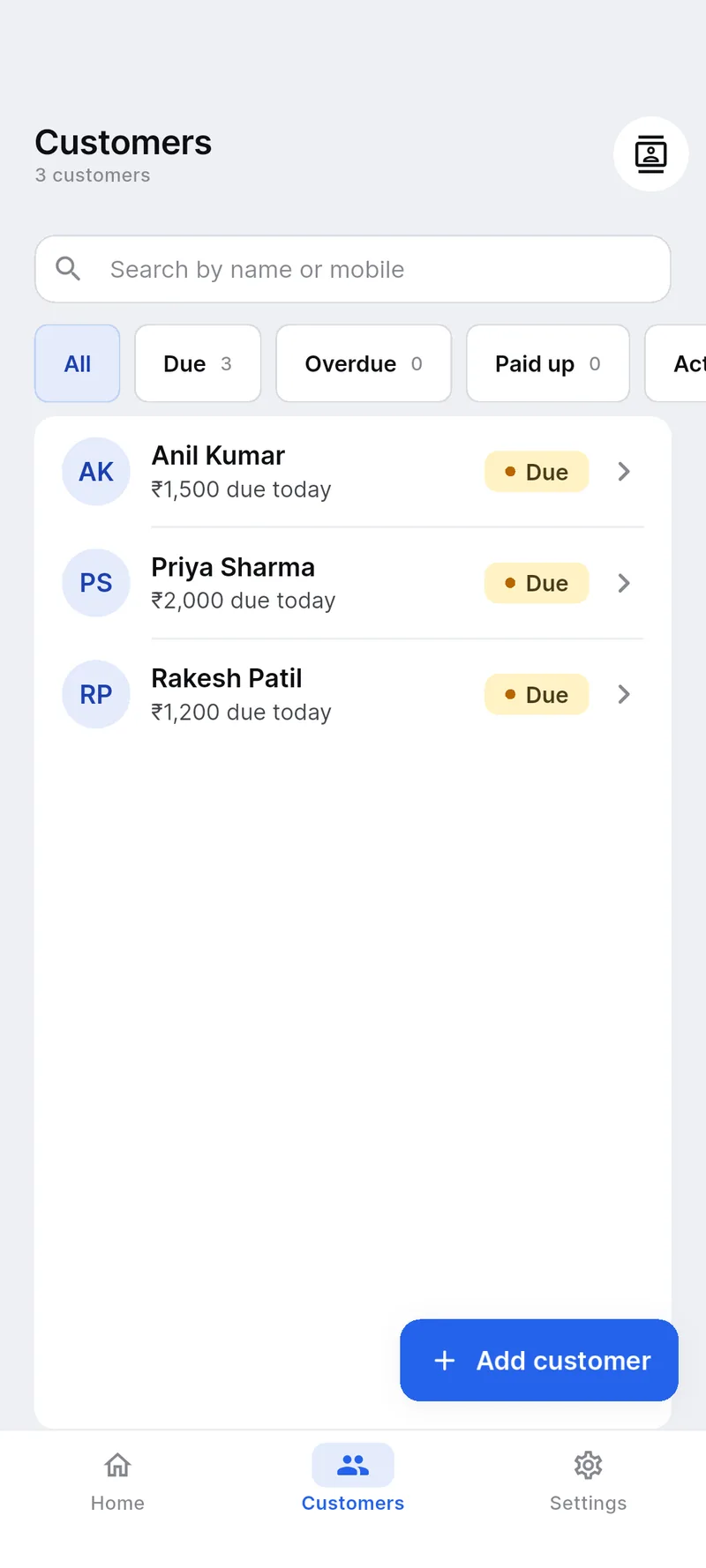 Scale Partner customer list with a search field, status filters and each customer's outstanding amount.